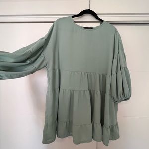 Boohoo loose and flowy top